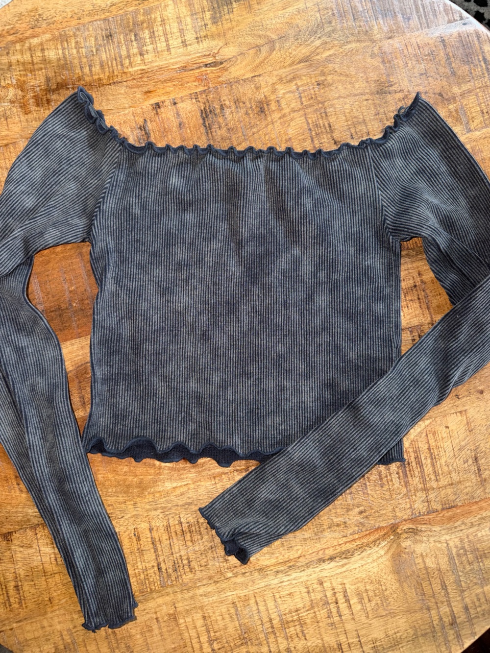Aeropostale Off-Shoulder Ribbed Lettuce-Edge Sweater - Charcoal Gray